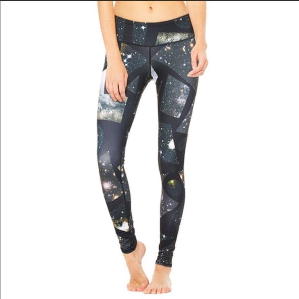 Alo Yoga Airbrushed Legging NWT: vapor space print